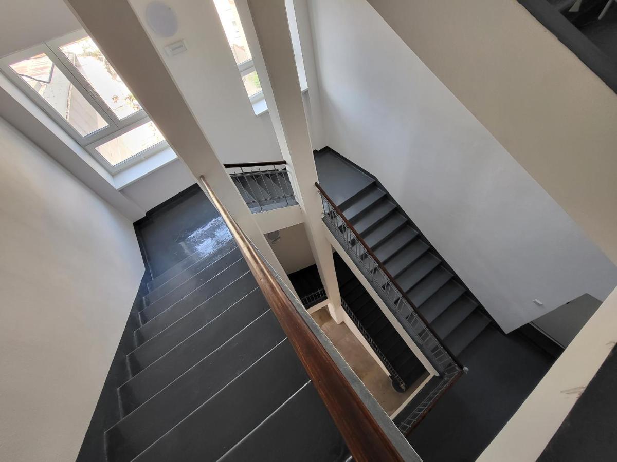 22 Apartment *