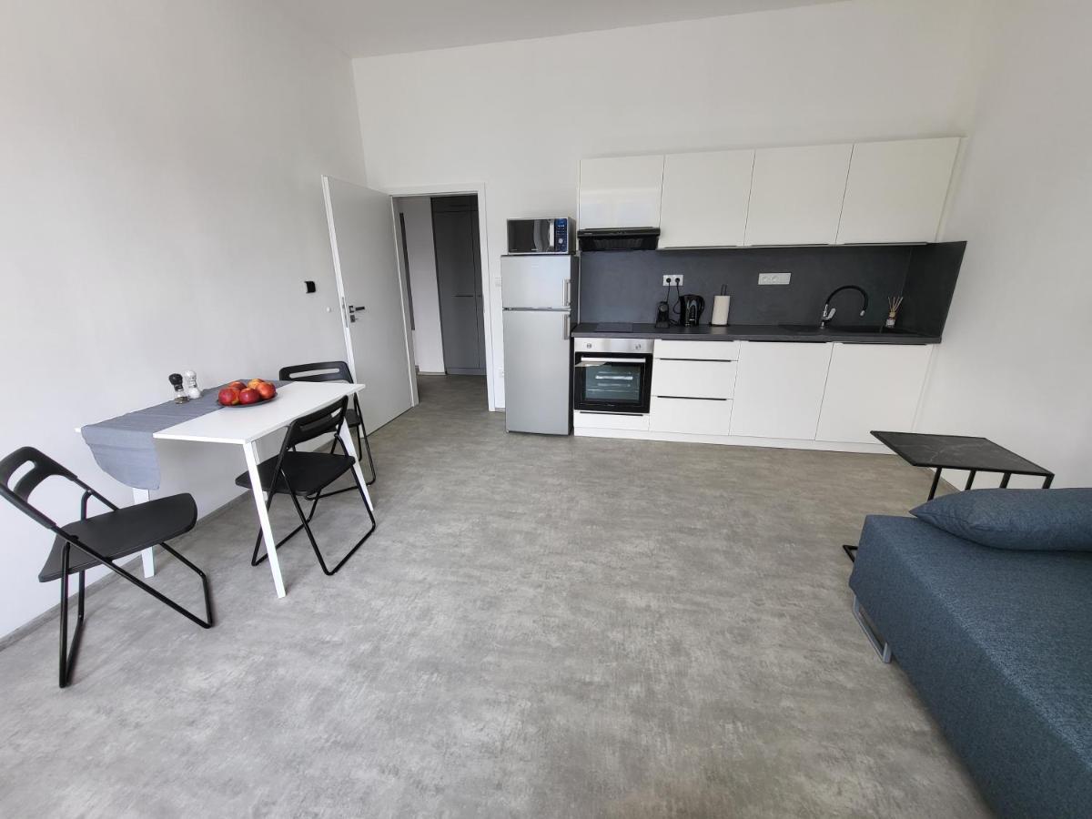 22 Apartment