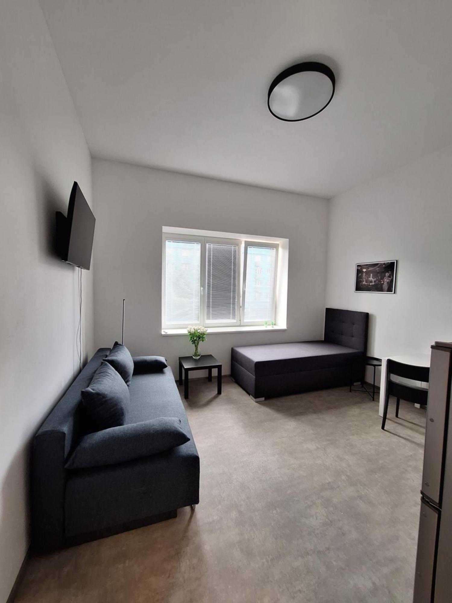 Apartment 22 *